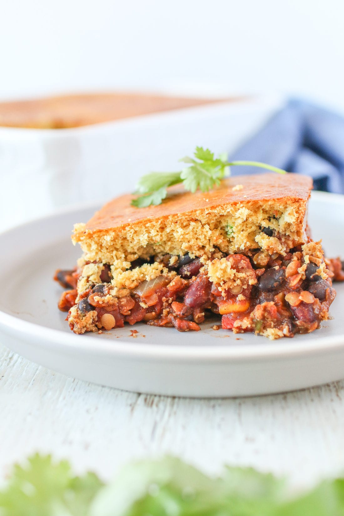 This one-dish casserole is vegetarian, gluten-free, dairy-free and combines two of my favourites, chili and cornbread, making it the perfect cozy meal that’s sure to satisfy your entire family.