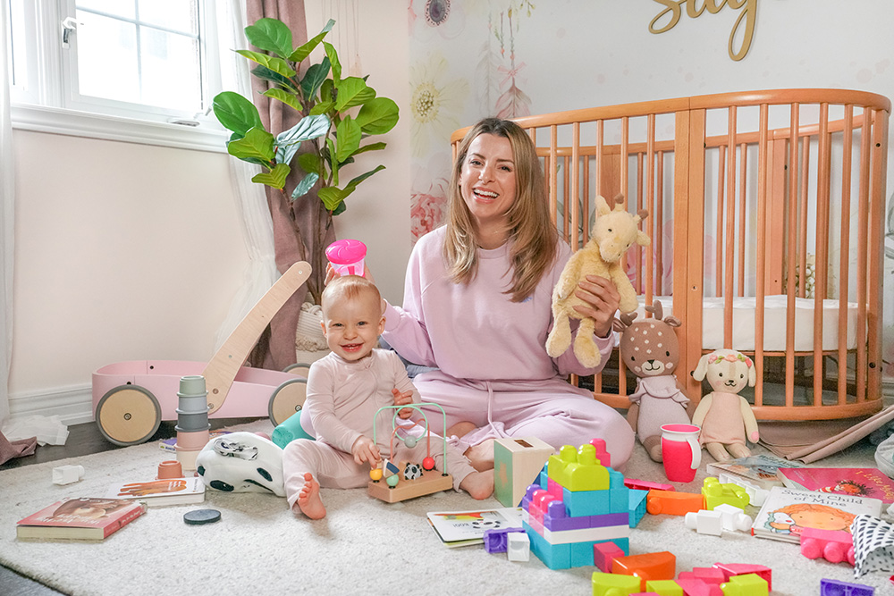 BABY ESSENTIALS - FEEDING